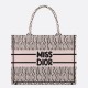 Perfette Qualità Repliche Dior Medium Book Tote Bag Pink Miss Dior Allover Embroidery Imitazione Replica perfetta Dior Medium Book Tote Bag Pink Miss Dior Allover Embroidery Imitazione Outlet Online