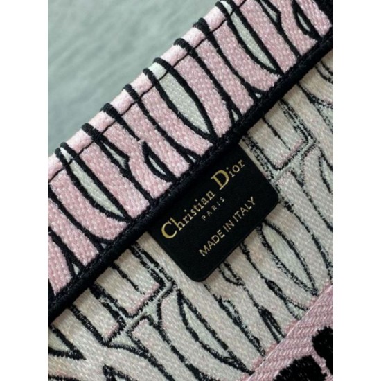 Perfette Qualità Repliche Dior Medium Book Tote Bag Pink Miss Dior Allover Embroidery Imitazione Replica perfetta Dior Medium Book Tote Bag Pink Miss Dior Allover Embroidery Imitazione Outlet Online