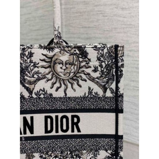 Replica perfetta Dior Medium Book Tote Bag Bianco Toile de Jouy Soleil Embroidery Imitazione Outlet Online