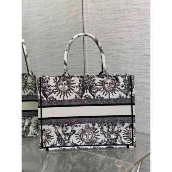 Replica perfetta Dior Medium Book Tote Bag Bianco Toile de Jouy Soleil Embroidery Imitazione Outlet Online