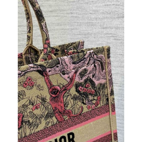 Migliore Repliche Borsa Dior grande Dioriviera Book Tote in rafia con ricamo Toile de Jouy Sauvage rosa Economiche Outlet Online