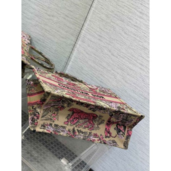 Migliore Repliche Borsa Dior grande Dioriviera Book Tote in rafia con ricamo Toile de Jouy Sauvage rosa Economiche Outlet Online