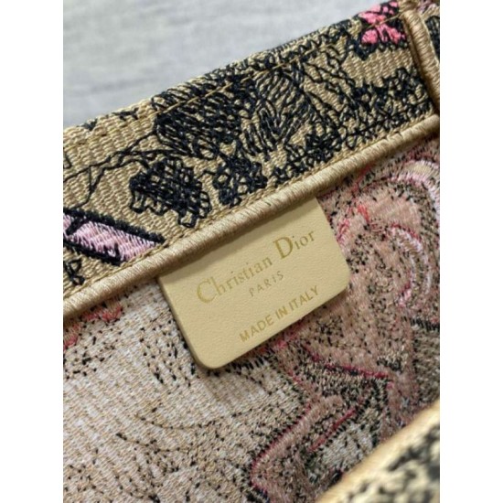 Migliore Repliche Borsa Dior grande Dioriviera Book Tote in rafia con ricamo Toile de Jouy Sauvage rosa Economiche Outlet Online