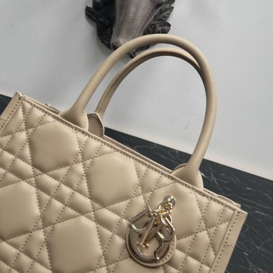 Replica perfetta Borsa Dior piccola book tote con tracolla Pelle di vitello macrocannage beige Imitazione Outlet Online