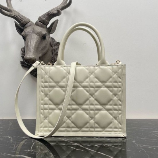 Miglior Falso Borsa Dior piccola book tote con tracolla Pelle di vitello macrocannage bianca Economiche Premium
