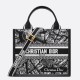 Replica perfetta Borsa Dior piccola Book Tote con tracolla Ricamo Plan de Paris e pelle di vitello nera Imitazione Outlet Online