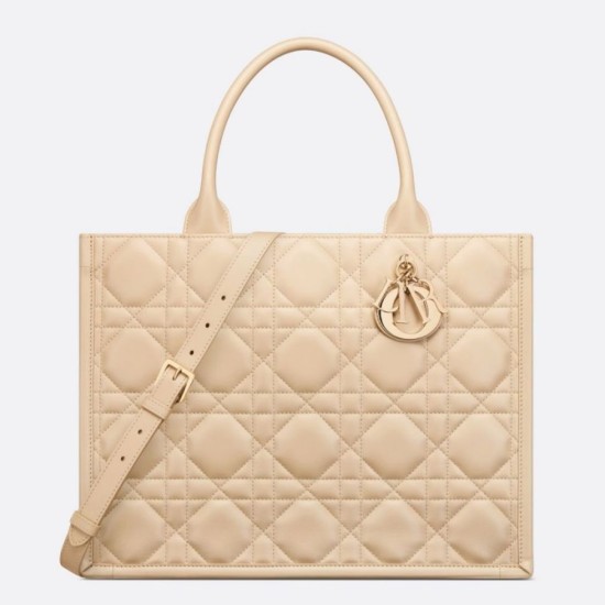 Dior Medium Book Tote Bag con tracolla Beige Macrocannage Replica originale di alta qualità Replica perfetta Dior Medium Book Tote Bag con tracolla Beige Macrocannage Imitazione Outlet Online