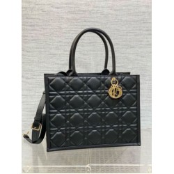 Migliore Replica Borsa tote Dior media a libro con tracolla Pelle di vitello macrocannage nera Imitazioni Outlet Italia Miglior Falso Borsa tote Dior media a libro con tracolla Pelle di vitello macrocannage nera Economiche Premium