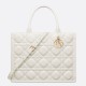 Miglior Falso Borsa tote Dior media a libro con tracolla Pelle di vitello macrocannage bianca Economiche Premium