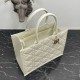 Miglior Falso Borsa tote Dior media a libro con tracolla Pelle di vitello macrocannage bianca Economiche Premium