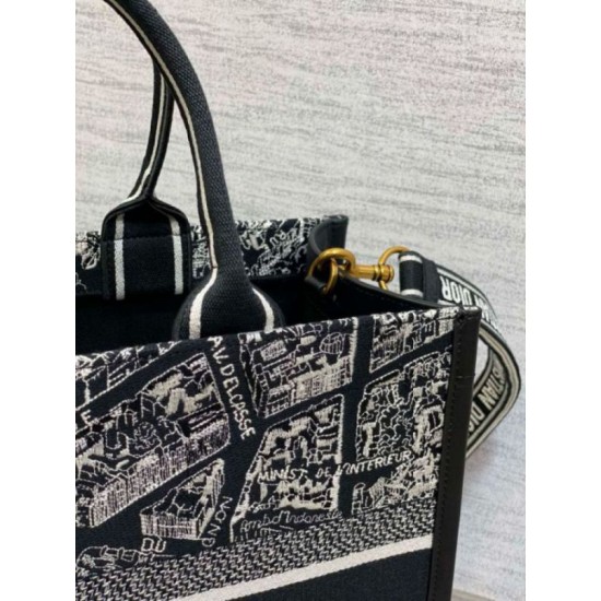 Migliore Replica Dior Medium Book Tote Bag con tracolla Plan de Paris Embroidery e pelle di vitello nera Imitazioni Outlet Italia Migliore Repliche Dior Medium Book Tote Bag con tracolla Plan de Paris Embroidery e pelle di vitello nera Economiche Outlet Online