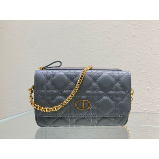 Migliore Repliche Pouch Dior Caro In pelle di vitello Cannage blu nuvola Economiche Outlet Online