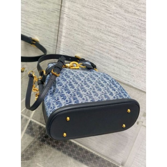 Replica perfetta Borsa Dior C'est Media Jacquard Blu Denim Obliquo Imitazione Outlet Online