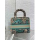 Miglior Falso Dior Dioriviera Lady D-Lite Medium Bag Raffia con ricamo Toile de Jouy Sauvage verde Economiche Premium