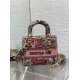 Replica perfetta Dior Dioriviera Lady D-Lite Medium Bag Raffia con ricamo Toile de Jouy Sauvage rosa Imitazione Outlet Online