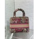 Replica perfetta Dior Dioriviera Lady D-Lite Medium Bag Raffia con ricamo Toile de Jouy Sauvage rosa Imitazione Outlet Online