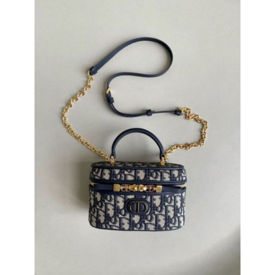 Repliche Dior 30 Montaigne Mini Vanity Case Blu Oblique Jacquard Imitazioni Premium Migliore Repliche Dior 30 Montaigne Mini Vanity Case Blu Oblique Jacquard Economiche Outlet Online