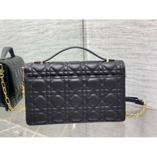 Miglior Falso Borsa Dior Miss Dior con manico superiore Pelle di agnello Cannage nera Economiche Premium