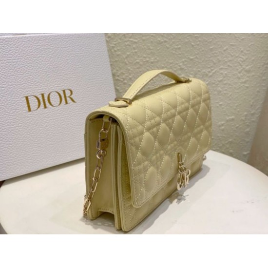 Miglior Falso Borsa Dior Miss Dior con manico superiore Pelle di agnello Cannage giallo pastello Economiche Premium