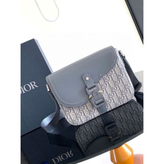 Miglior Falso Borsa a tracolla Dior Small Saddle Jacquard obliquo grigio e pelle di vitello Economiche Premium
