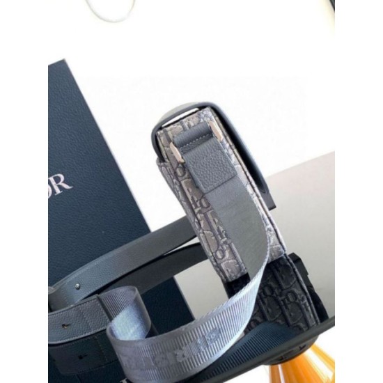Miglior Falso Borsa a tracolla Dior Small Saddle Jacquard obliquo grigio e pelle di vitello Economiche Premium