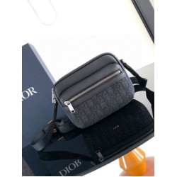 Perfette Qualità Repliche Dior Mini Rider 2.0 Borsa a tracolla con cerniera Nero Oblique con Nero Imitazione Replica perfetta Dior Mini Rider 2.0 Borsa a tracolla con cerniera Nero Oblique con Nero Imitazione Outlet Online