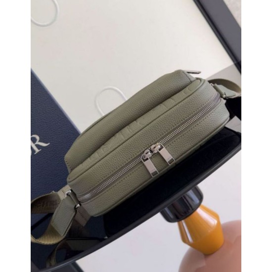 Perfette Qualità Repliche Dior Rider 2.0 Borsa a tracolla con cerniera Khaki Gravity Imitazione Migliore Repliche Dior Rider 2.0 Borsa a tracolla con cerniera Khaki Gravity Economiche Outlet Online