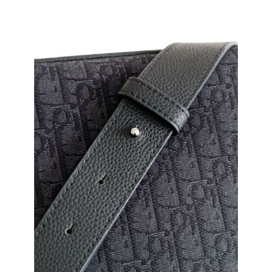 Migliore Replica Borsa tote Dior Saddle Nera Dior Oblique Jacquard Nera Imitazioni Outlet Italia Replica perfetta Borsa tote Dior Saddle Nera Dior Oblique Jacquard Nera Imitazione Outlet Online