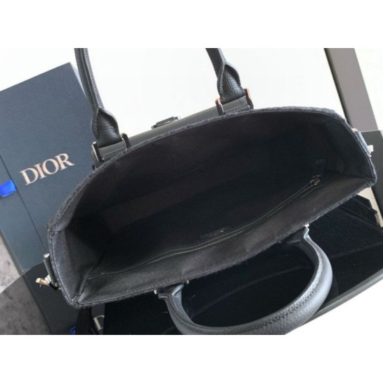 Migliore Replica Borsa tote Dior Saddle Nera Dior Oblique Jacquard Nera Imitazioni Outlet Italia Replica perfetta Borsa tote Dior Saddle Nera Dior Oblique Jacquard Nera Imitazione Outlet Online