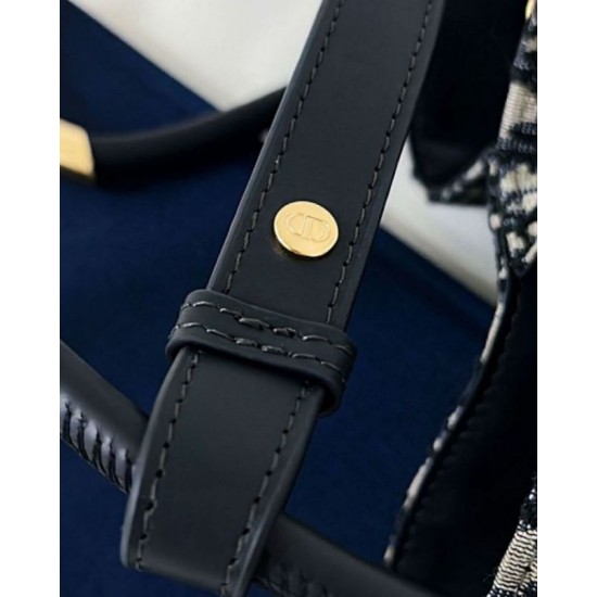Replica perfetta Borsa media Dior Nolita Jacquard blu Dior Oblique Imitazione Outlet Online