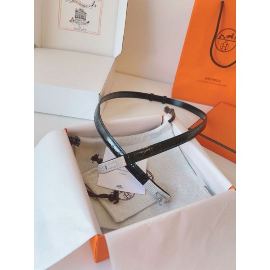 Replica Cintura Hermès Kelly 18 Diamond Nero Alligatore Lucido imitazione Falso