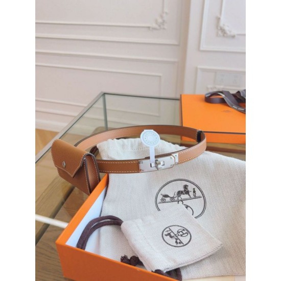 Replica Cintura Hermès Kelly Pocket 18 in vitello Epsom color oro imitazione Falso