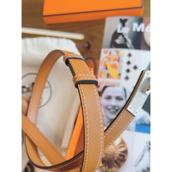 Replica Cintura Hermès Kelly Pocket 18 in vitello Epsom color oro imitazione Falso