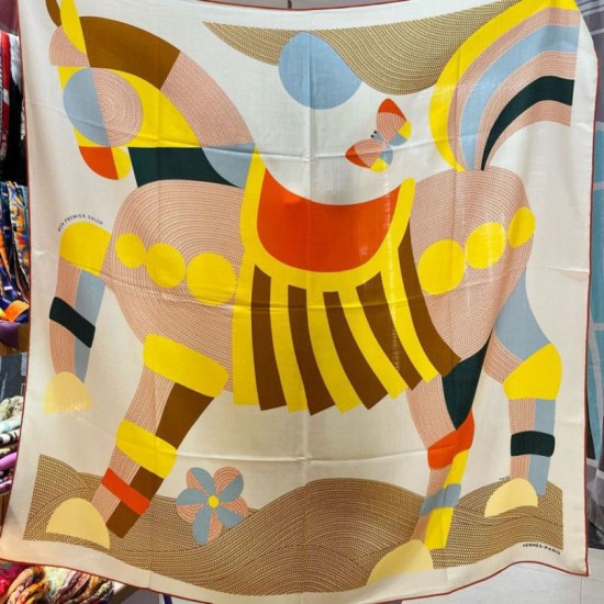 Replica Hermes Beige Il mio primo scialle galoppo 140 imitazione Falso
