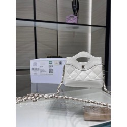 Replica perfetta Pochette con catena AP3875 bianca Imitazione Outlet Online