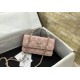 Migliore Repliche Porta cellulare con patta e catena rosa AP3575 Economiche Outlet Online