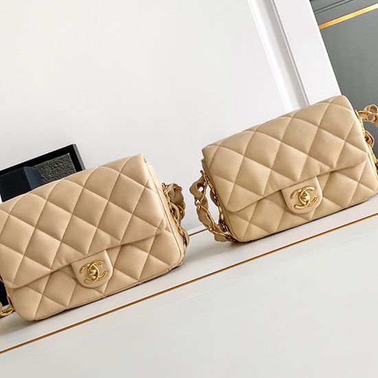 Replica perfetta Borsa con patta in pelle di agnello AS2409 Beige Imitazione Outlet Online