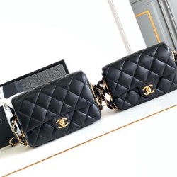 Miglior Falso Borsa con patta in pelle di agnello AS2409 Nera Economiche Premium