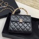 Miglior Falso Mini pochette con manico con catena nera AP2945 Economiche Premium