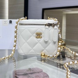Migliore Repliche Borsa Mini Vanity Case AP1147 bianca Economiche Outlet Online
