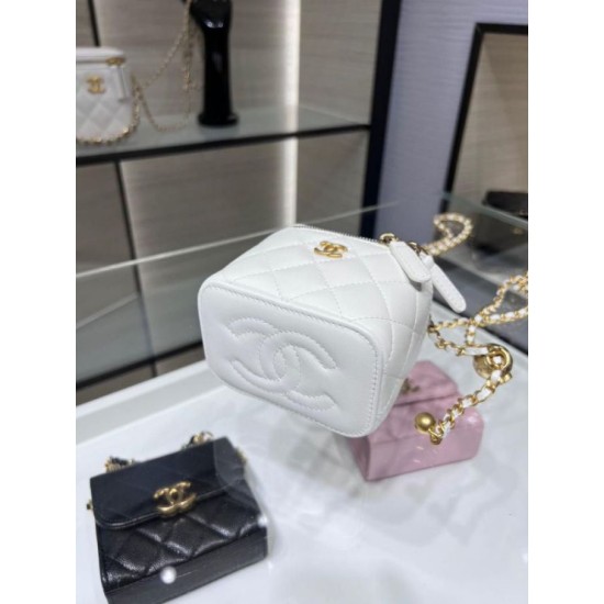 Migliore Repliche Borsa Mini Vanity Case AP1147 bianca Economiche Outlet Online