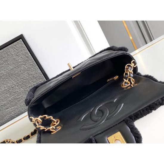 Miglior Falso Borsa con patta in pelle di agnello shearling AS5149 Nera Economiche Premium
