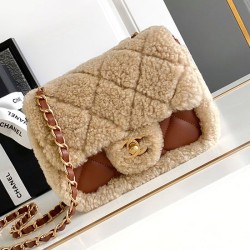 Replica perfetta Borsa mini con patta in pelle di agnello shearling AS5148 Beige Imitazione Outlet Online