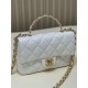 Replica perfetta Borsa piccola con patta con manico superiore bianca AS4023 Imitazione Outlet Online
