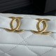 Miglior Falso Borsa piccola con patta in pelle di agnello AS5167 Azzurro Economiche Premium