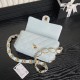 Miglior Falso Borsa piccola con patta in pelle di agnello AS5167 Azzurro Economiche Premium