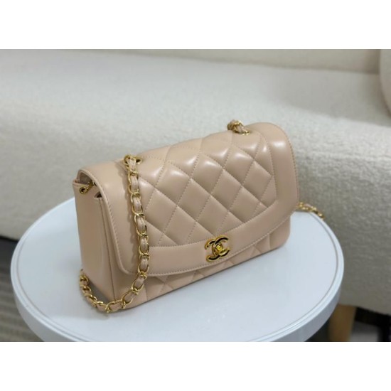 Replica perfetta Borsa vintage con patta in pelle di agnello Beige A2221 Imitazione Outlet Online