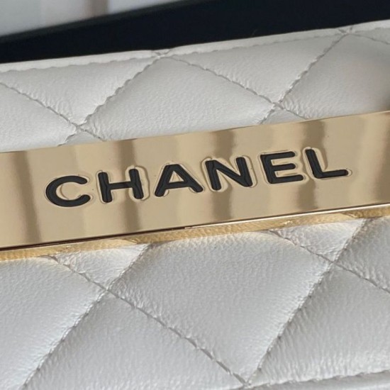 Perfette Qualità Repliche Mini Vanity Case con catena AP1472 Bianco Imitazione