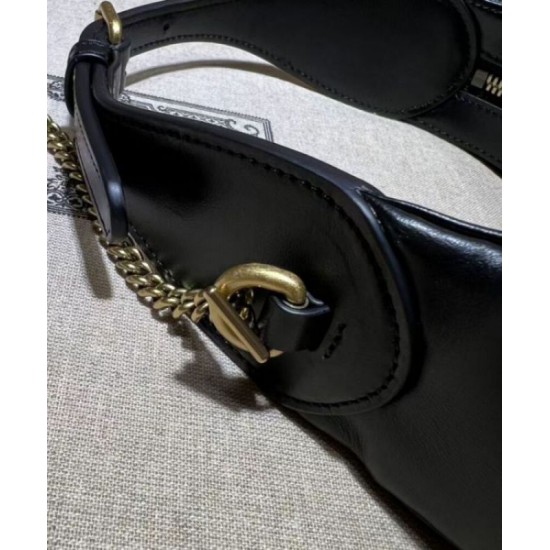Miglior Falso Gucci GG Marmont Una mini borsa a forma di mezzaluna Nera Economiche Premium