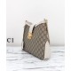 Miglior Falso Borsa a tracolla Gucci Padlock GG media 795113 Crema Economiche Premium